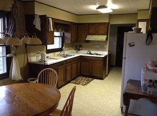 100 2nd St NE, Hallock, MN 56728