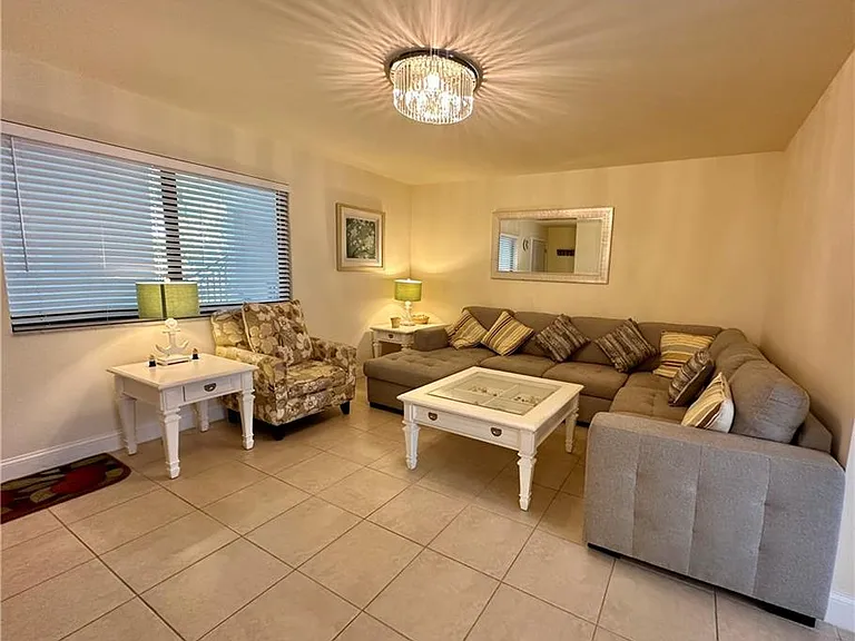 788 Park Shore Dr #D20 — Photo 6