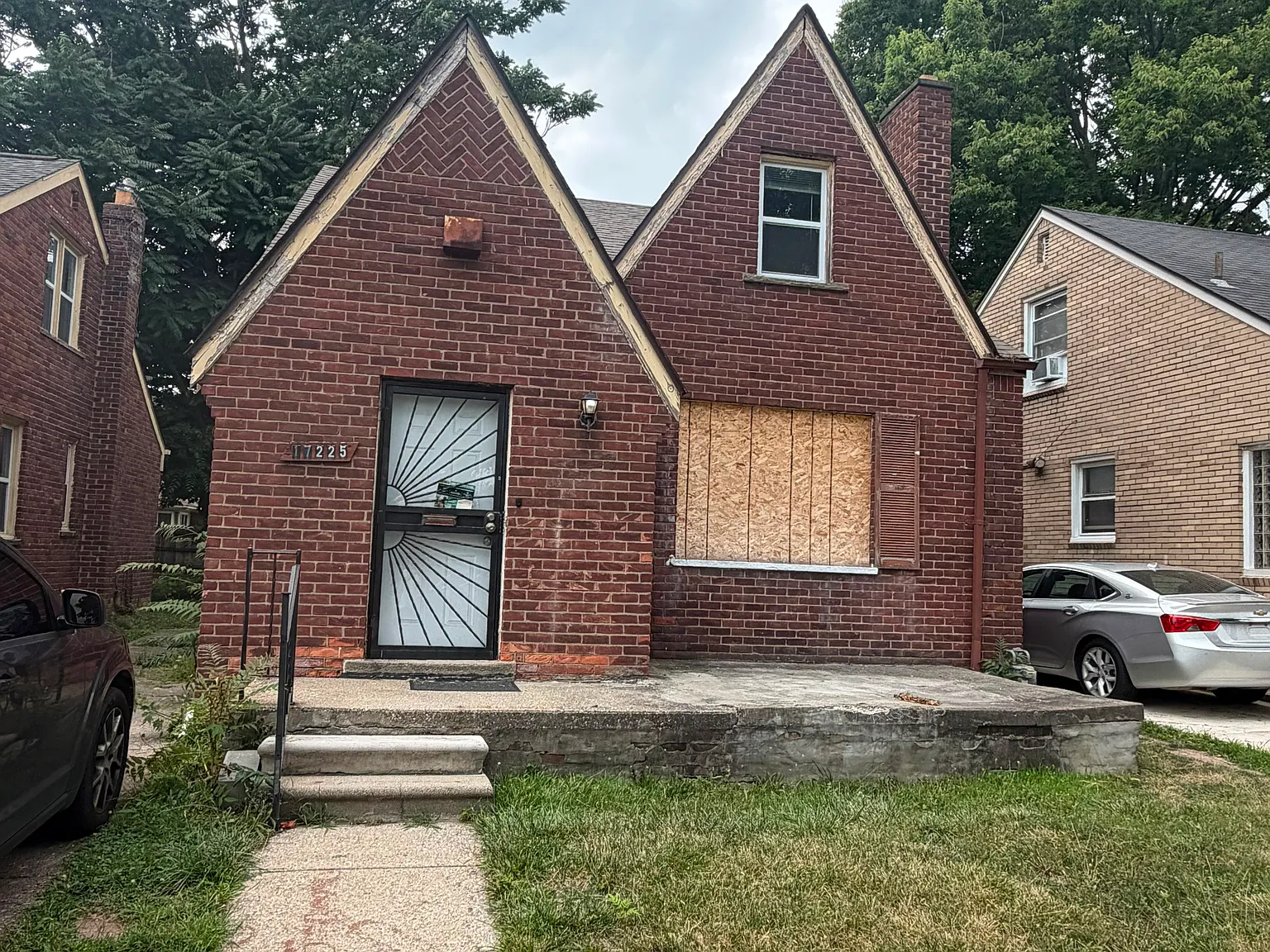 3 bed, 931 sqft, $1,600 — Photo 1