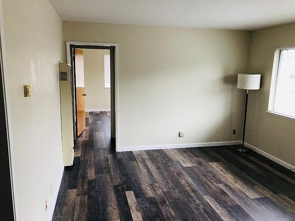 2nd image of 109 Bassett St