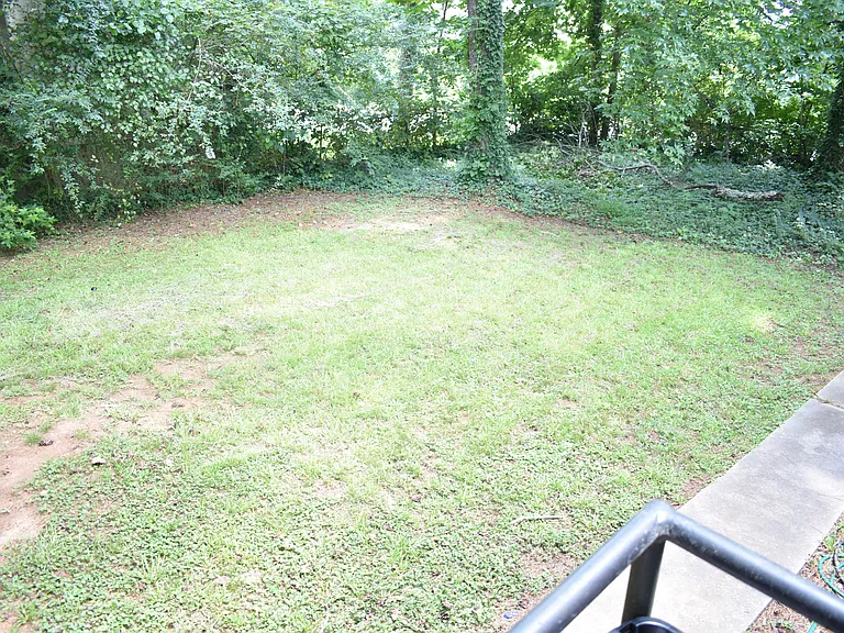 2774 Blount St — Photo 18