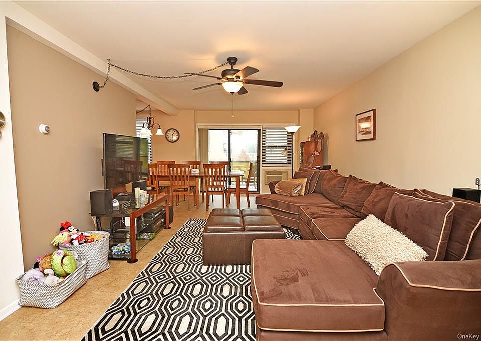 1st image of 25 Stewart Pl APT 412