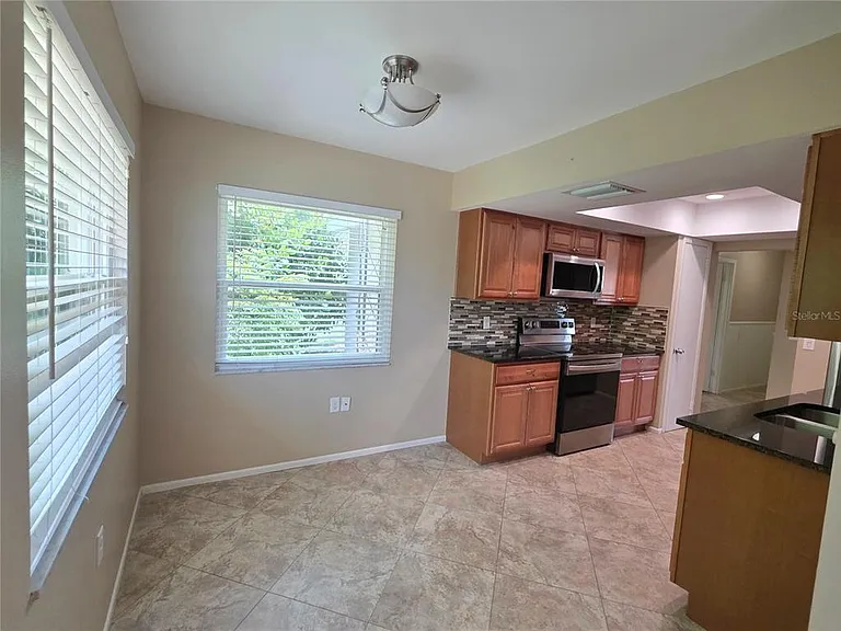 352 Pine Tree Rd — Photo 12