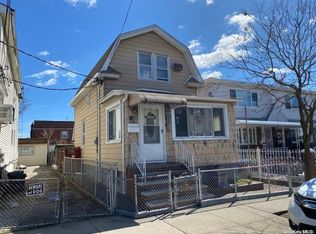 13713 Whitelaw St, Ozone Park, NY 11417