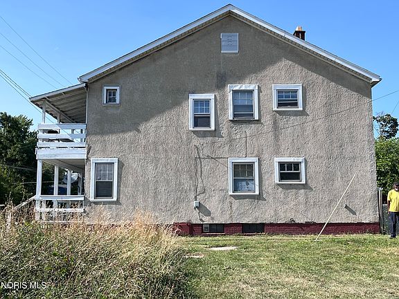 2nd image of 3146 Cambridge St