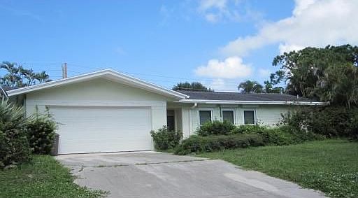 3rd image of 212 River Park Dr