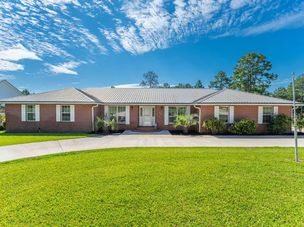 402 Ten Lake Dr, Defuniak Springs, FL 32433