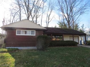 6411 Nelwood Rd, Parma Heights, OH 44130