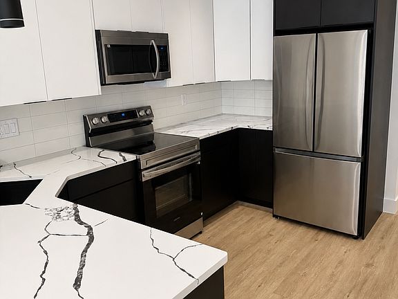 4th image of 2230 N Camac St #1