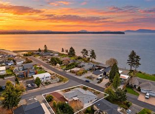 5726 Nakat Way, Blaine, WA 98230