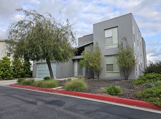 5935 Shaw Lopez Row, San Diego, CA 92121