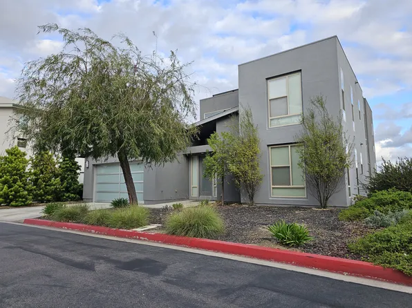 5935 Shaw Lopez Row, San Diego, CA 92121