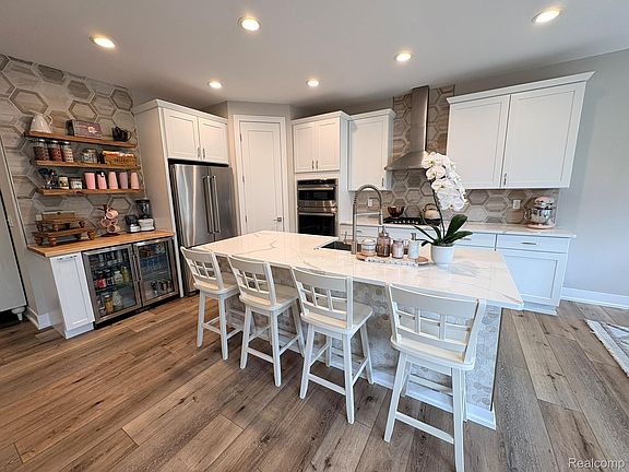 3rd image of 154 Mulberry Ln