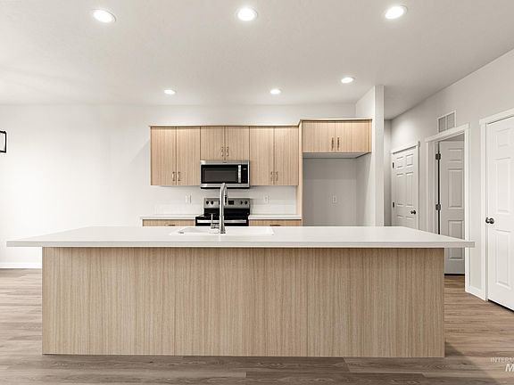 3rd image of 7131 E Shields Dr