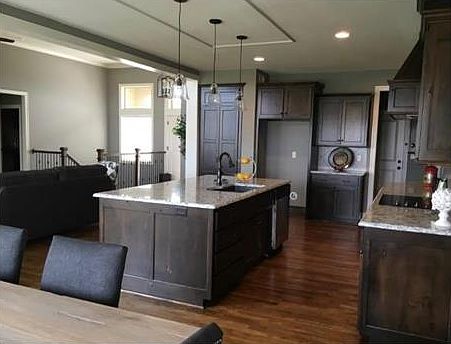 5th image of 10400 W 170th Pl