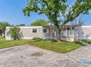 1908 Huntington Dr, Findlay, OH 45840