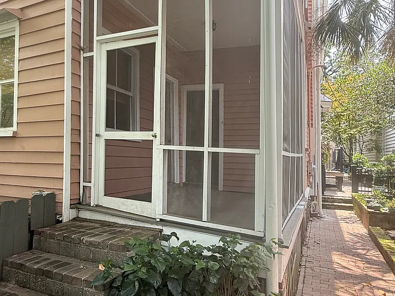 64 Bull St — Photo 1