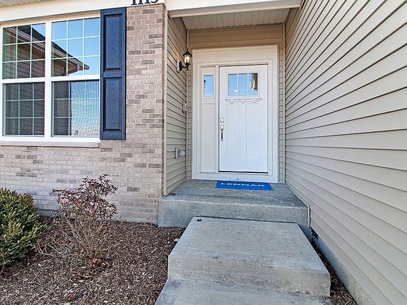 3rd image of 835 Richards Dr