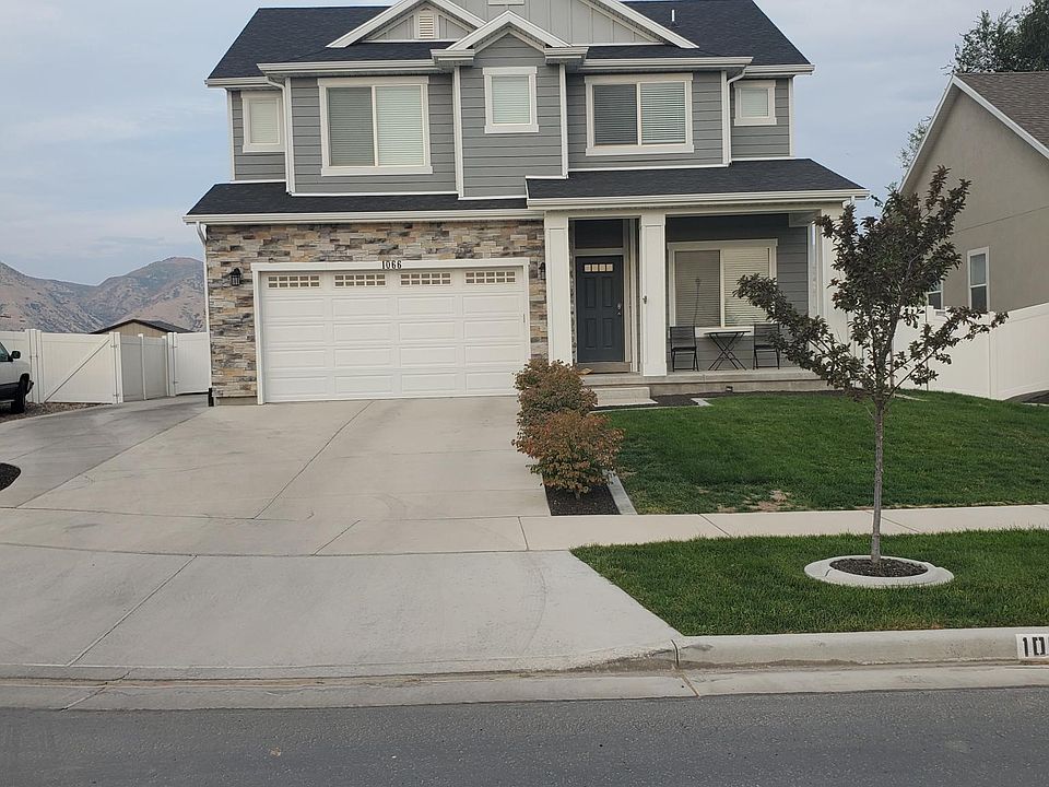 1st image of 1066 N Laredo Dr