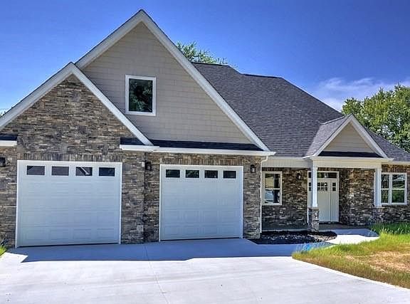 2nd image of 114 Yona Way