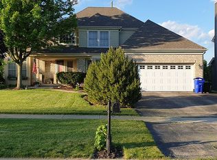 39W256 Weaver Ln, Geneva, IL 60134