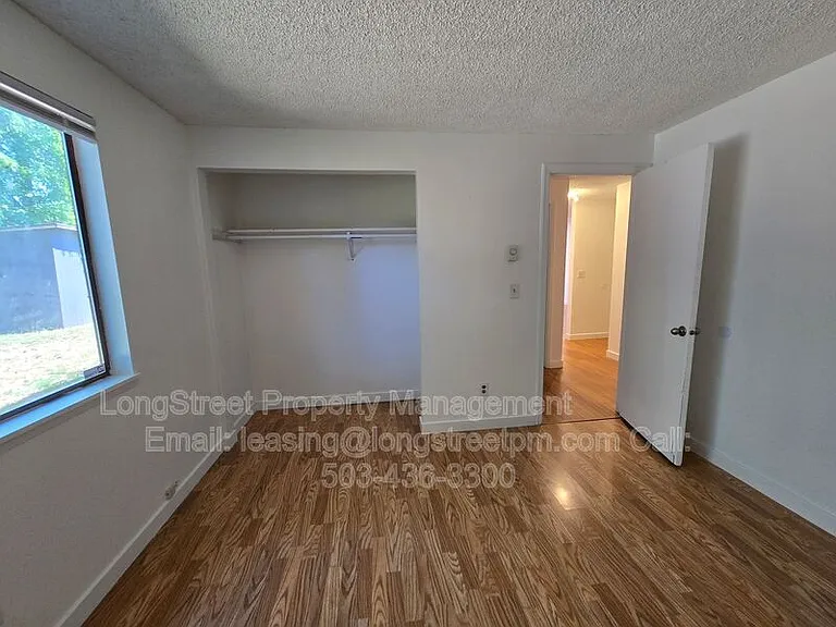 2711 Newton St — Photo 12