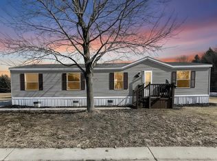 2905 Mulberry Dr, Clarkston, MI 48348