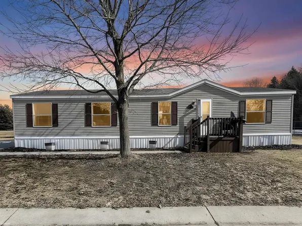 2905 Mulberry Dr, Clarkston, MI 48348