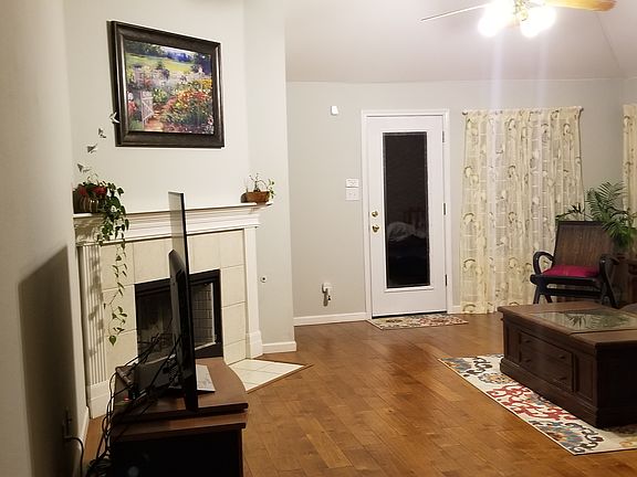 2nd image of 628 Columbine Ave