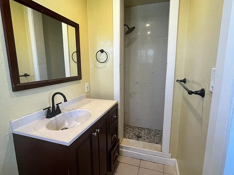 741 S 3rd St #5 — Photo 15