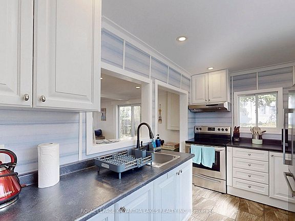 5th image of 12 Birchcliff Ave
