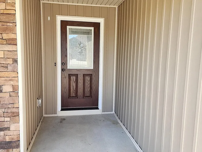 502 Charlestown Way — Photo 11