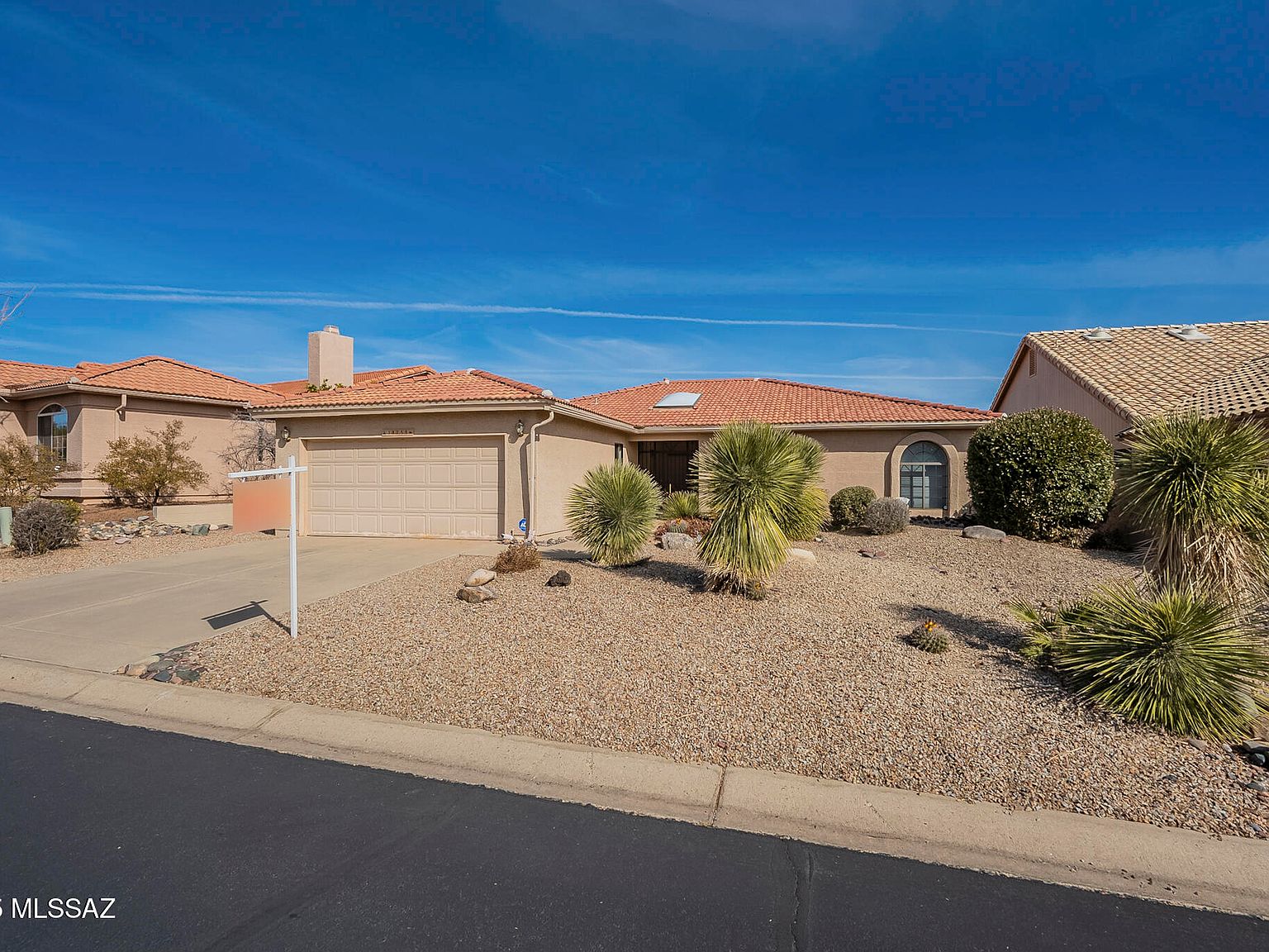 38255 S Samaniego Dr