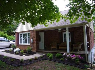 118 N Roanoke St, Fincastle, VA 24090