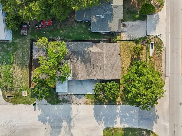 303 E 5th St, Justin, TX 76247