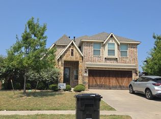 7531 Lynnwood Dr, Grand Prairie, TX 75054