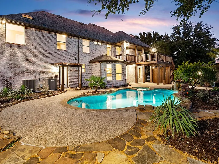 8285 Falcon Ct — Photo 4
