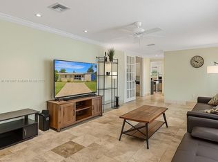 1402 Urbino Ave #1402, Miami, FL 33146