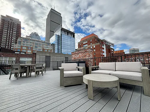 246 Newbury St #PENTHOUSE Photo 1