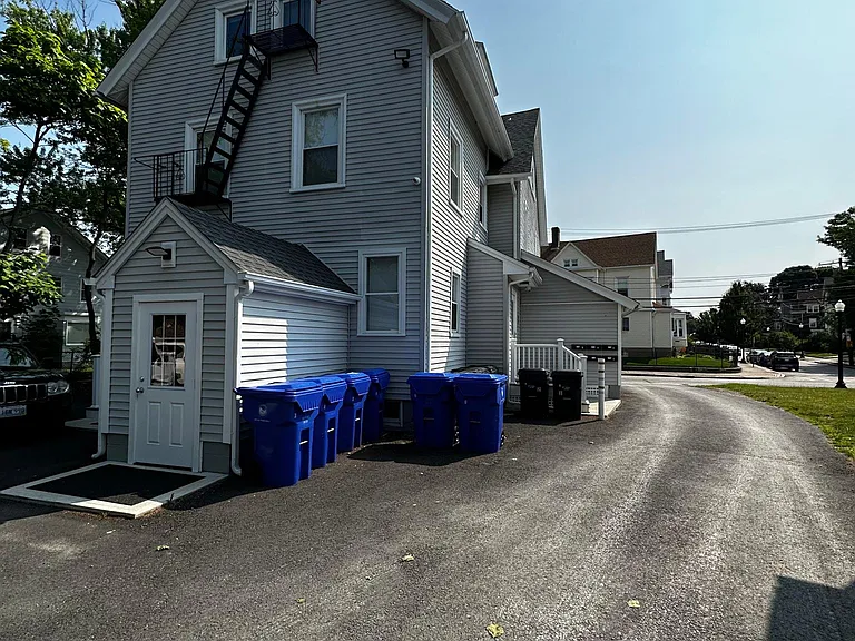 31 Grove St — Photo 4