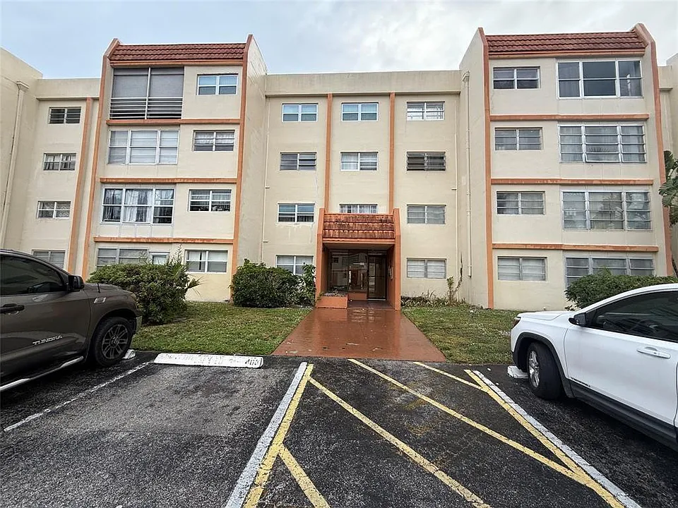 2501 NW 41st Ave #401