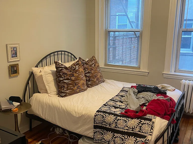 220 Hanover St #7 — Photo 9