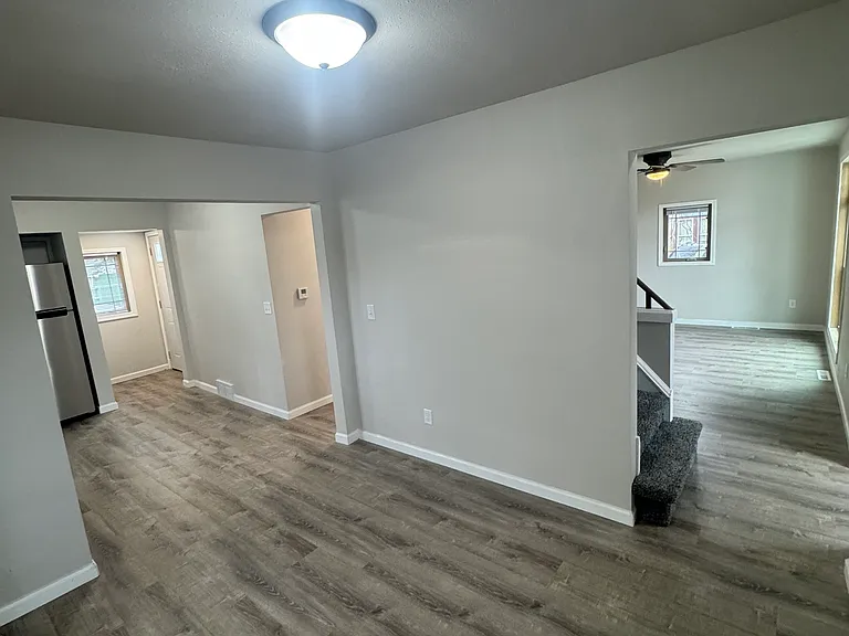 107 Lakeview Dr — Photo 8