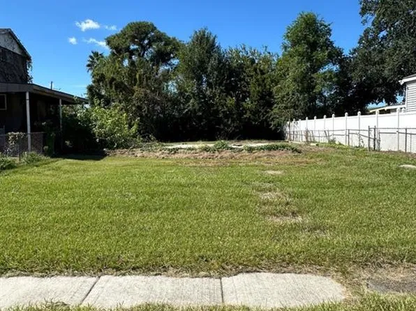 4728 Werner Dr, New Orleans, LA 70126
