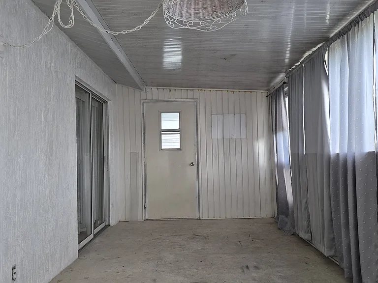 371 Winter Ridge Blvd — Photo 11