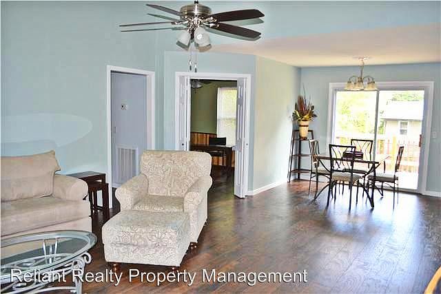 1st image of 479 Aspen Dr