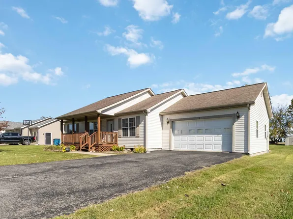 302 Country Dr, Hustonville, KY 40437