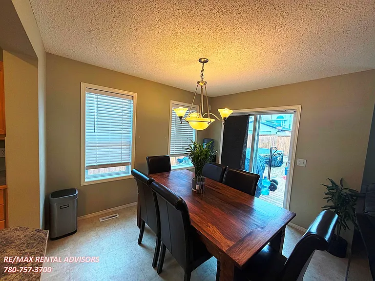 329 Eversyde Cir SW — Photo 3