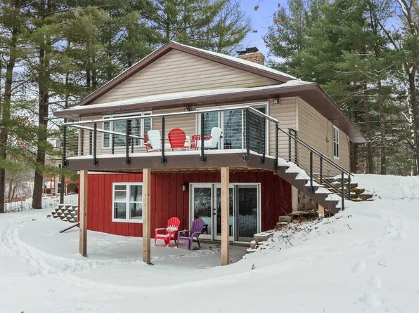 W6764 Porters Lake Rd, Wautoma, WI 54982