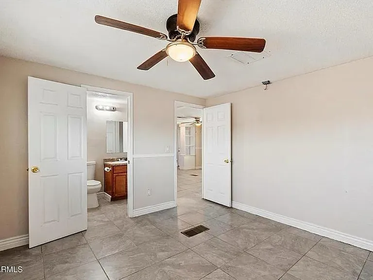 37533 W Elwood St — Photo 2